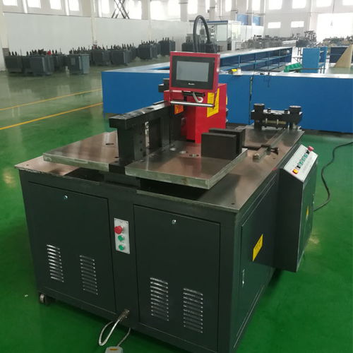 探索工業智造 濟南泰順數控設備專業廠家，成都多工位母排機的領航者